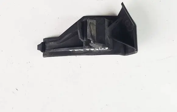 Volvo V50 Front bumper mounting bracket 30678482