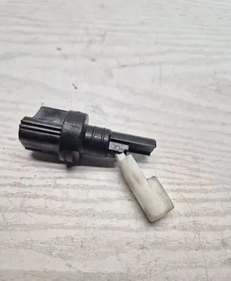 Volvo V70 Windshield washer fluid level sensor 0023935