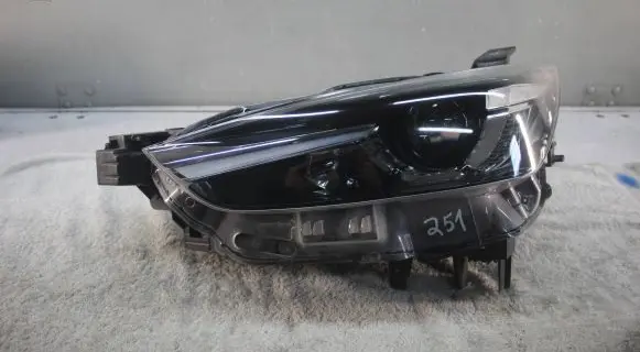 Mazda CX-3 Headlight/headlamp