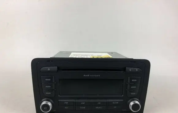 Audi A3 S3 A3 Sportback 8P Radio/CD/DVD/GPS head unit 8P0035186AB