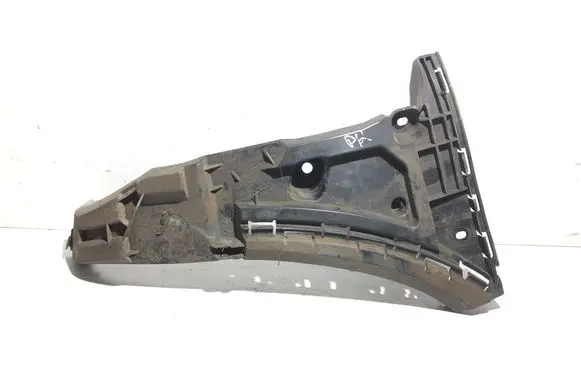 Volvo XC90 Front bumper mounting bracket 30698128