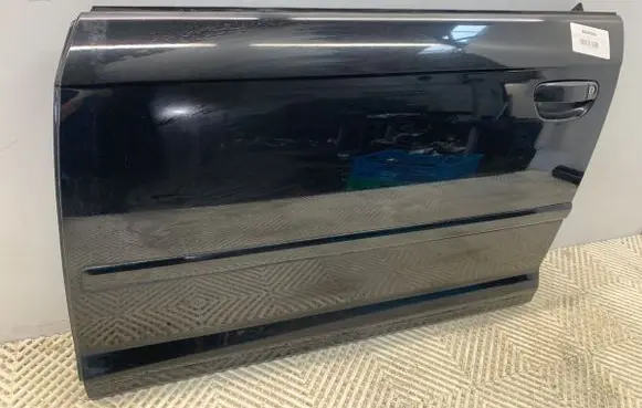Audi A3 S3 8P Front door 