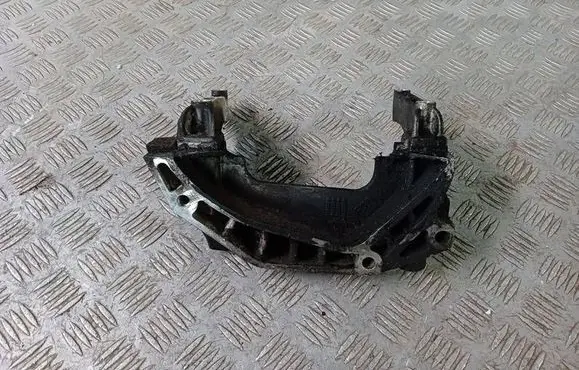 Suzuki Swift II Engine mount vacuum valve 