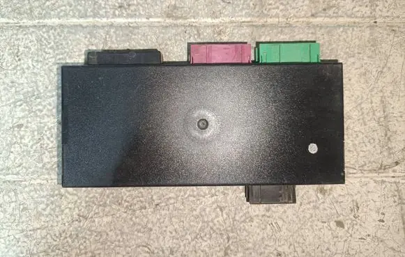 BMW 3 E36 Comfort/convenience module 8369483
