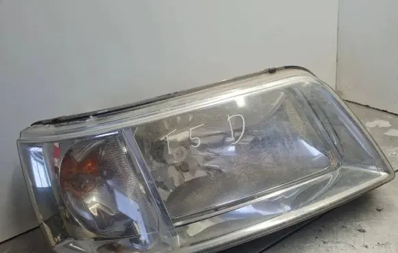 Volkswagen Transporter - Caravelle T5 Headlight/headlamp 7H1941016J 0301191302
