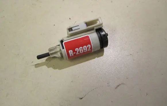 Audi A4 S4 B7 8E 8H Brake pedal sensor switch 8E0927189B 0740 19322005