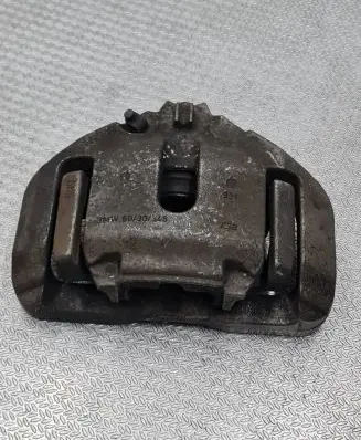 BMW 5 F10 F11 Front brake caliper 6030348