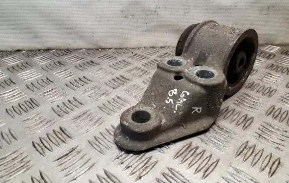 Volkswagen PASSAT B5 Rear axle beam mounts housing 8E0501521H