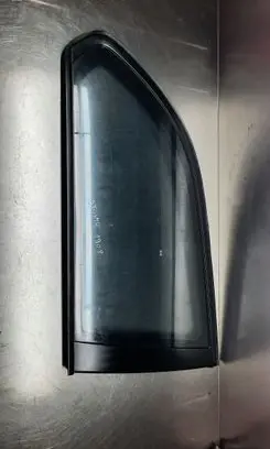 BMW 5 E60 E61 Rear side window