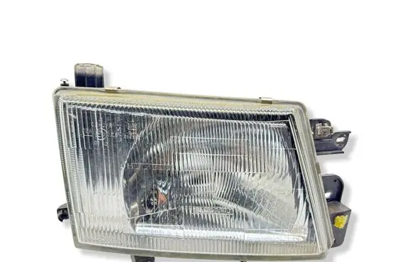 Subaru Forester SF Headlight/headlamp 1551