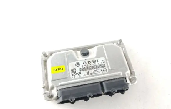 Skoda Fabia Mk2 (5J) Engine control unit/module 03C906057K 03C906057M 0261201138