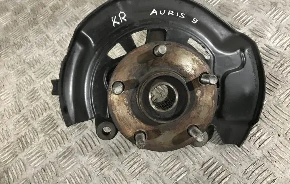 Toyota Auris 150 Front wheel hub 4778202150 4355002020