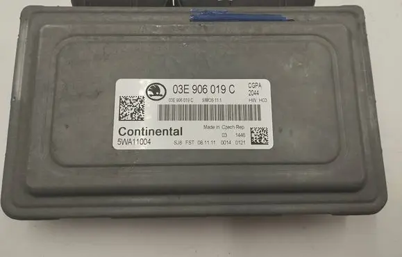 Skoda Fabia Mk2 (5J) Engine control unit/module 03E906019C 5WA11004