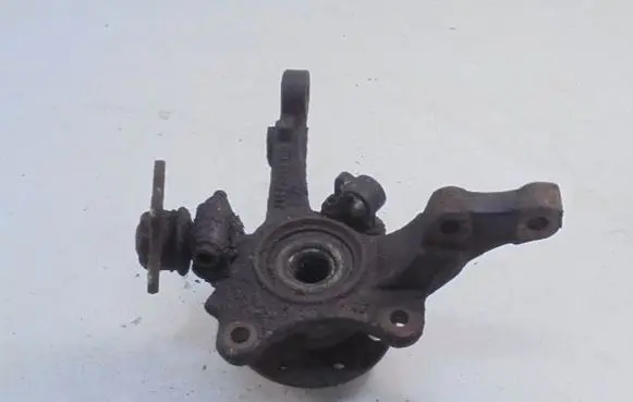 Opel Corsa C Front wheel hub spindle knuckle 13154317