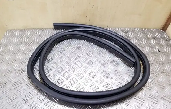 Ford Kuga II Rear door rubber seal (on body) 
