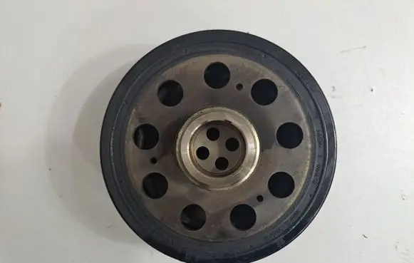 BMW 5 F10 F11 Crankshaft pulley 8512072