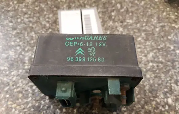 Peugeot 607 Glow plug pre-heat relay 9639912580
