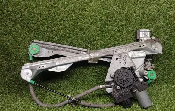 Ford Focus Front door window regulator with motor 0130821756