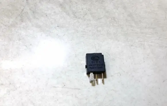 Mercedes-Benz C W203 Other relay 0025421119 4ra00781300
