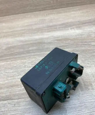 Peugeot 307 Glow plug pre-heat relay 9639912580 Used