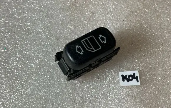 Mercedes-Benz E W210 Electric window control switch 2108208210
