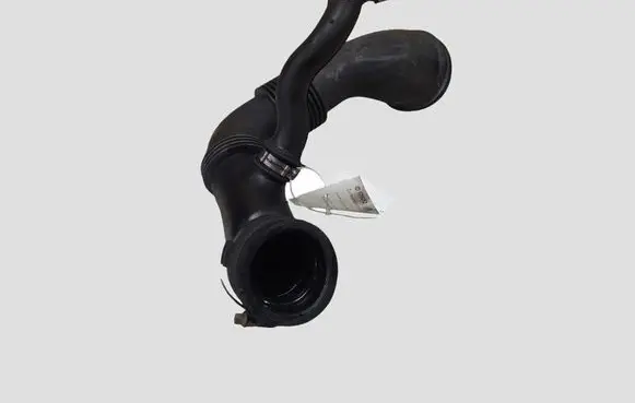 Ford Focus Air intake hose/pipe 4M519A673AD