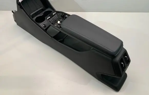 BMW 2 Active Tourer U06 Center console