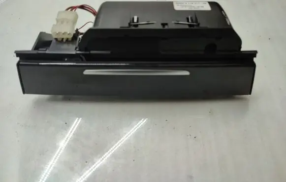 BMW 7 F01 F02 F03 F04 Car ashtray 9119317
