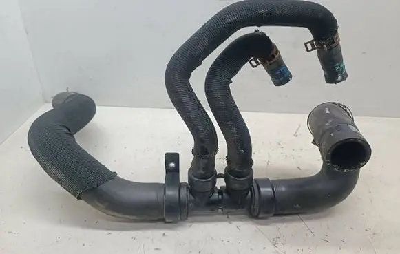Peugeot 5008 Engine coolant pipe/hose