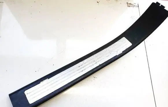 Mercedes-Benz GL X164 Rear sill trim cover a1646801335