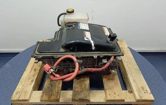 Cadillac SRX Voltage converter inverter G920048080