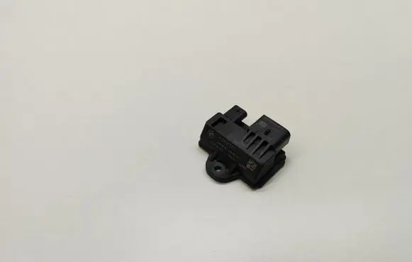 BMW 5 F10 F11 Glow plug pre-heat relay 851947202 0522140104 130503