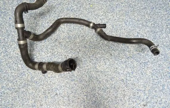 Volvo XC90 Engine coolant pipe/hose 31686103