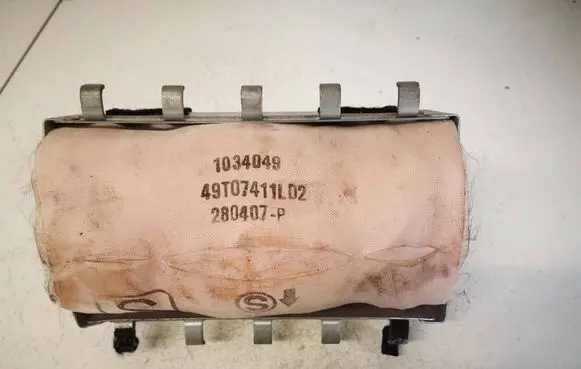 Toyota Yaris Passenger airbag