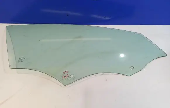 Volvo V60 Front door window glass four-door 31298224 31385413