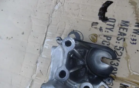 Peugeot 508 Engine mounting bracket 9682417480
