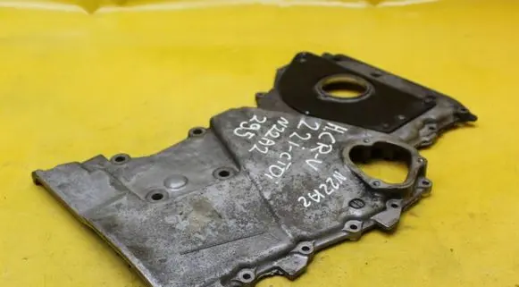 Honda CR-V Timing chain cover 