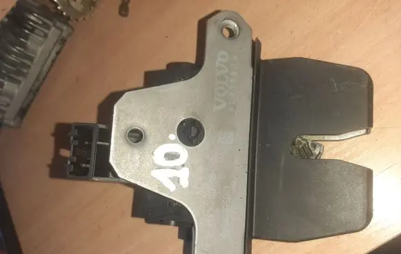 Volvo V40 Tailgate/trunk/boot lock/catch/latch 31335870