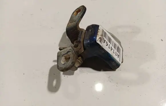 Skoda Fabia Mk2 (5J) Rear door lower hinge