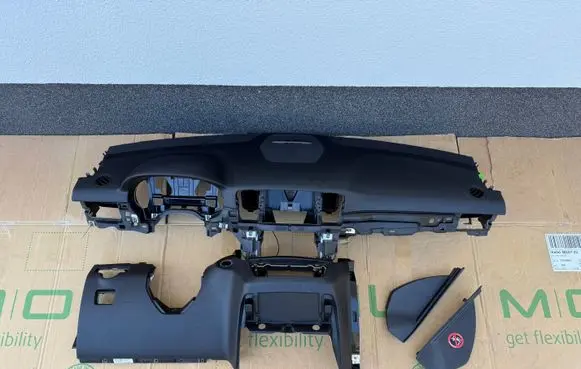 Mercedes-Benz ML W166 Dashboard A1666800087 16905910