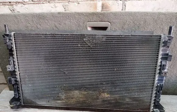 Volvo V50 Coolant radiator