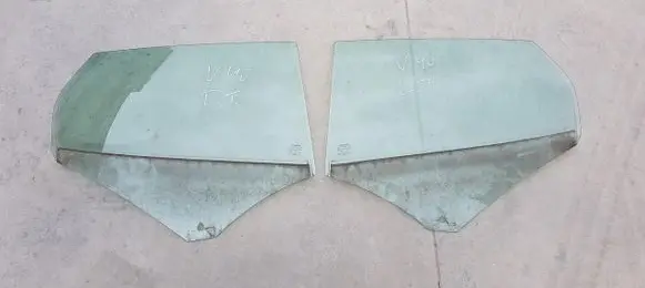 Volvo V40 Rear door window glass