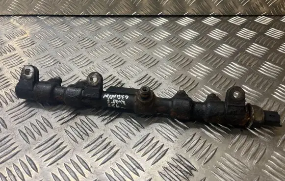 Ford Mondeo Mk III Fuel main line pipe R9144Z050B