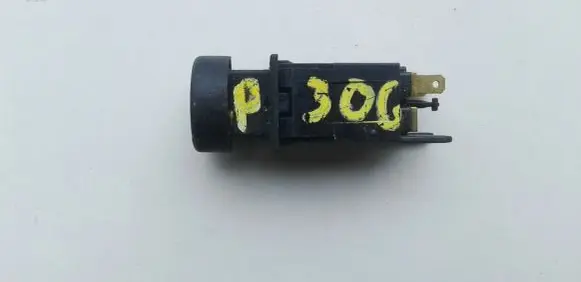 Fog light switch