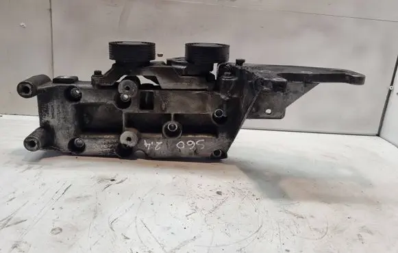 Volvo S60 Generator/alternator bracket 30757068