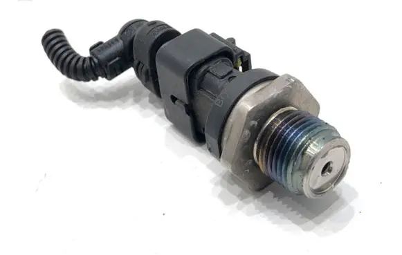 Opel Corsa D Fuel pressure sensor 0281002903