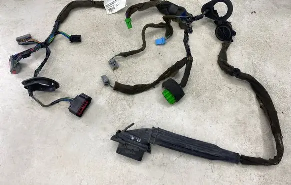 Volvo V70 Front door wiring loom 30773664