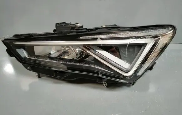 Cupra Formentor Headlight/headlamp 5FG941007E