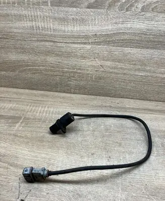 Audi A4 S4 B5 8D Crankshaft position sensor 050906433