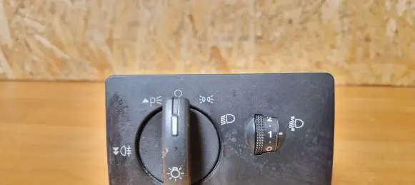 Ford Focus Light switch 7m5t13a024la